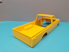 Revell AMT Ertl Monogram MPC 1/32 Model Part Snap Tite Toyota Pickup Yellow Body
