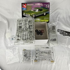 AMT 1970 Monte Carlo Lowrider 1/25 Scale Plastic Model Kit