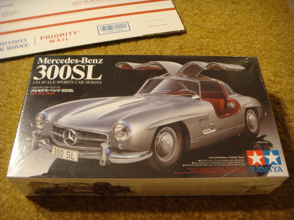 Tamiya Mercedes Benz 300SL 24338-4200 1/24 Scale Model Kit