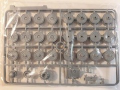 Dragon #6406 1/35 Pz.Kpfw.VI Ausf.E Sd.Kfz.181 Tiger I (Late Production) 3 in 1