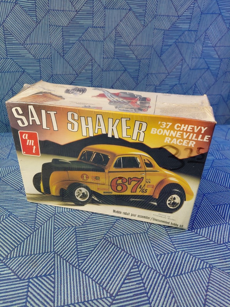 AMT Salt Shaker 37 Chevy Bonneville Racer Vintage Model kit 1/25 scale 3005 USA
