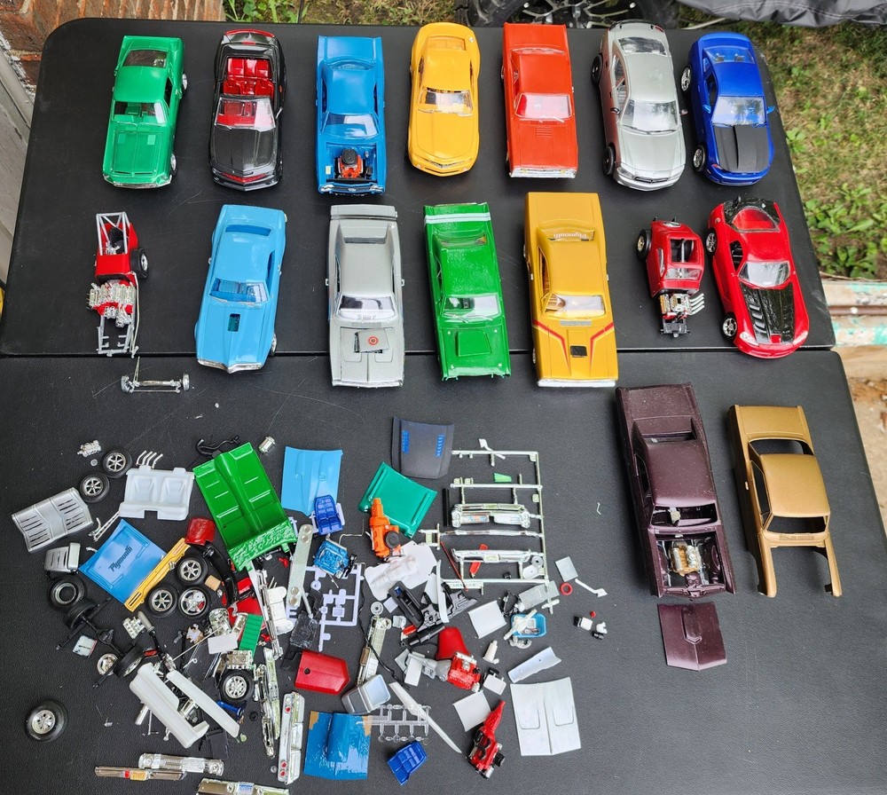 Model Junkyard/parts Plastic Muscle Car Lot Ford,Chevy, Mopar, Pontiac