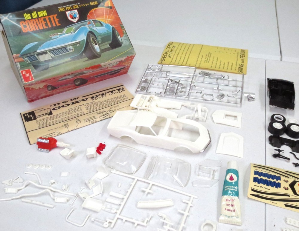 Vintage Original 1972 AMT Y732 “The All New Corvette” 1/25 Scale Customizing Kit