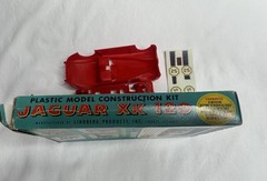 VTG Lindbergh Jaguar XK 120 Plastic Model Construction Kit