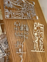 Revell 85-2169 – 1931 Ford Model A Sedan Hot Rod 2 ‘in 1 kit Parts