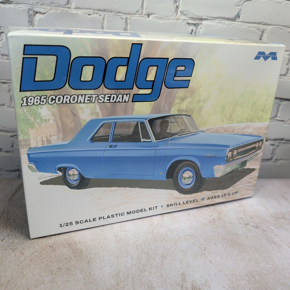 Moebius 1965 Dodge Coronet Sedan 1/25 Model Kit Factory Sealed
