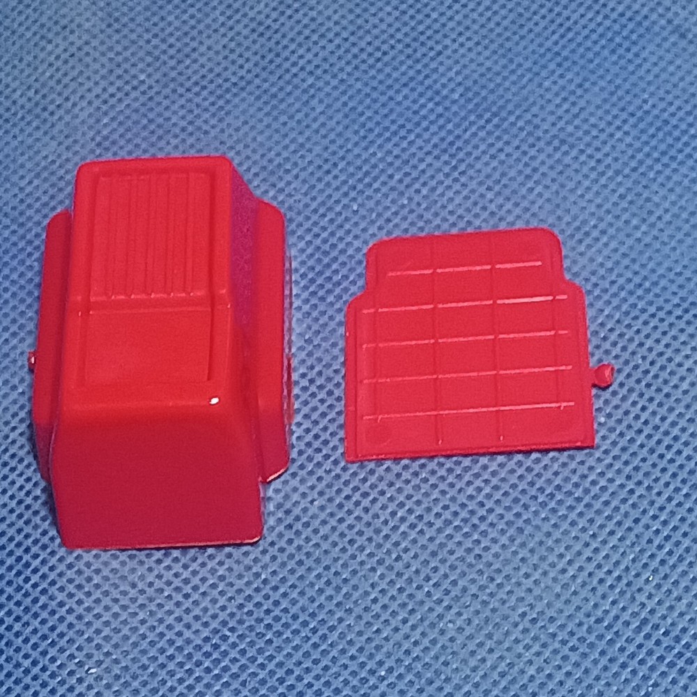 🌟 Engine Cover Little Red Wagon 1:25 Scale 1000s Model Car Parts 4 Sale