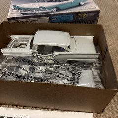 AMT 8028 1957 Ford Fairlane 500 Hardtop 3n1 1/25 Model Kit Never Built