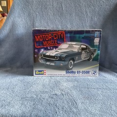 Revell Motor-City Muscle Shelby GT-350R Model Car Kit #85-2874 1/24 Scale