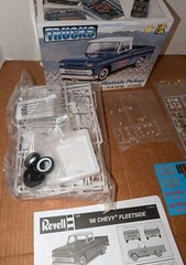 Revell ’66 Chevy Fleetside Pickup 1/25 Scale Plastic Model Kit sealed 85-7225