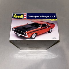 New Sealed 1/24 Revell ’70 Dodge Challenger 2in1 Model Kit 85-2596 New Sealed