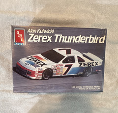 AMT Ertl Alan Kulwicki Zerex Thunderbird NASCAR Stock Car 1:25 Kit 6739