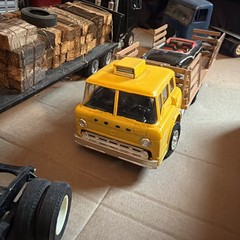 Mack Peterbilt 359 Kenworth GMC Custom Tractor Trailer Large Lot 1:25 Forklift