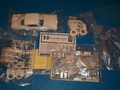 1:25 Scale Hurst “Hemi Under Glass” Barracuda R/E Wheel Stander Drag Car