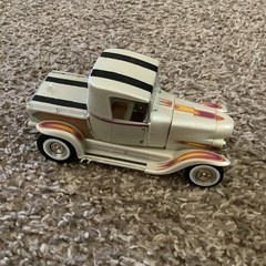 AMT 1330/12 GEORGE BARRIS’ ALA KART SHOW ROD PICKUP MODEL KIT 1/25 Assembled