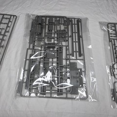 TAKOM Tiger I 1/35 Mid-Production Zimmerit and Limited Otto Carius Figure NEW