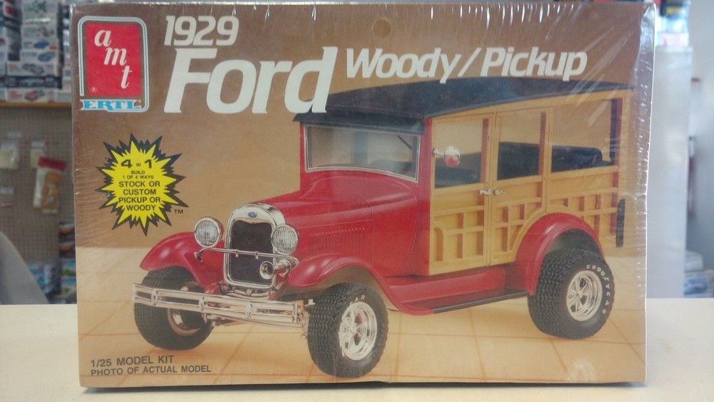 AMT 6518 29 Ford Woody/Pickup model kit