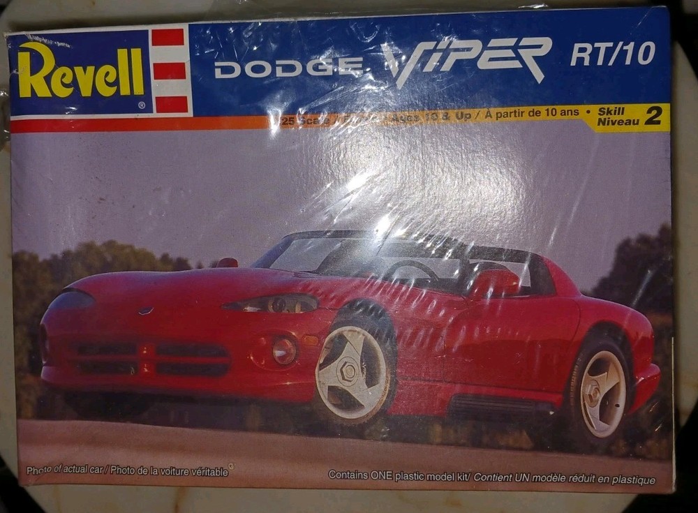 Revell Dodge Viper RT/10 85-6260 Model 1/25 Kit 1998 Mopar Factory Sealed new