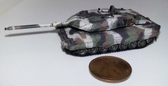 Takara 1/144 World Tank Museum 6. Germany Leopard 2A6 Winter Camouflage (#108)