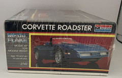 Monogram Chevrolet Corvette Roadster Metal Flake 1/24 Model Kit 2742 – Sealed