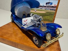 LA Dodgers Pro Built Bullpen Hot Rod Show Car 1/24 scale MLB Model CustomDisplay
