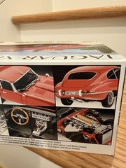 REVELL 85-4509 JAGUAR XK-E MODEL KIT-NIB-1:24 SCALE