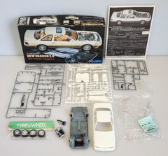 Fujimi Hi-Mecha 110 New Soarer 3.0 GT Twin-Cam 24 1/24 Model Kit HM-110, Started