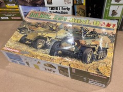 Dragon Models 6233 1/35 Sd.Kfz. 251 Ausf. D 3 in 1 Model Kit