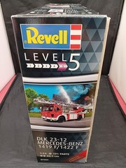 REVELL DLK23 12 MERCEDES BENZ Car Truck Collectables 17+