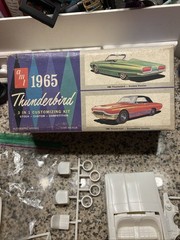 AMT 1965 Thunderbird Customizing Kit 1:25 Scale Model Kit – With Parts Shown