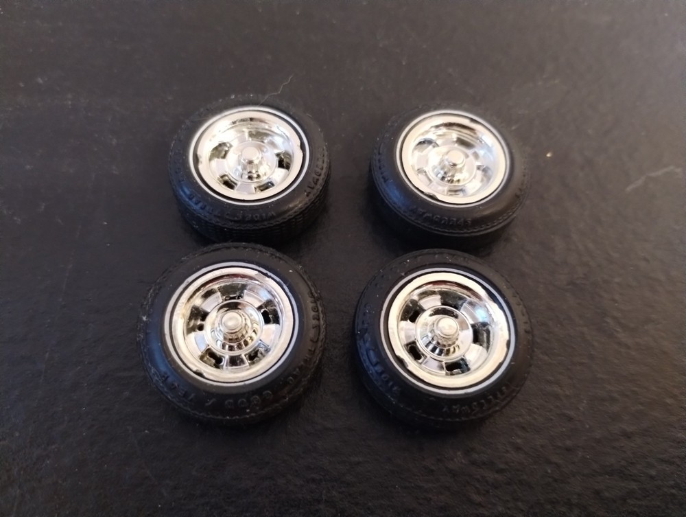 1/25 1960’s – 1970’s chevy Disc Brake RALLY WHEELS Tires CAMARO Chevelle Set