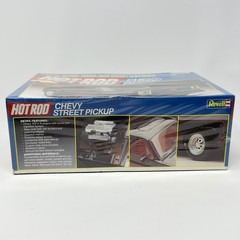 Revell Chevy Street Pickup Hot Rod Model Car Kit 1/25 Scae No 7135 NEW Sealed