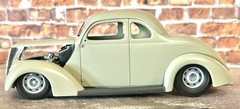 1/24 Scale: Big ‘N Little Piecrust Slicks W/ 15-inch “Divco Milk Truck” Wheels