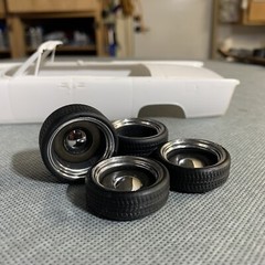 1:25 26” Steel Smoothie With Chrome Beauty Rings And Caps. Lowpro Rubber Tires.