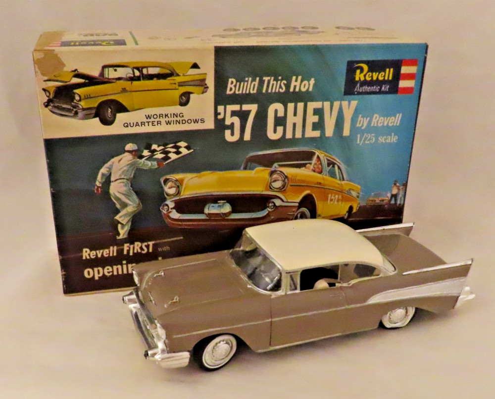 Vintage Revell 57 Chevy Bel-Air 1/25 Scale Model Kit H-1284 Built