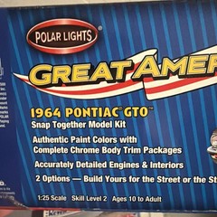 Polar Lights 1964 Pontiac GTO Snap Together Model Kit – 1:25 Scale – New in Box