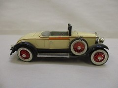 Signature Models 1927 Cadillac 314 Roadster 1/31 Scale