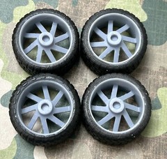Resin 24-in. “Arkon Lincoln” Truck wheels with 32 in. offroad tires ,1/24,1/25