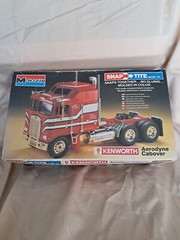 Monogram, Kenworth aerodyne cabover 1/32 France New in Box TSR