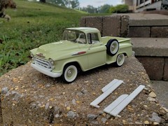 1957 Chevrolet 3100 Pickup Truck – Pro Built Vintage AAM Resin – 1/25