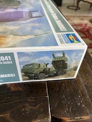 Trumpeter 1/35 M142 HIGH MOBILITY ARTILLERY ROCKET SYSTEM (HIMARS) Model #01041