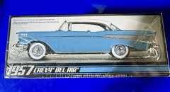 AMT 1957 Chevy Bel Air Model Car Scale 1:25 – Blue/White Brand New!!