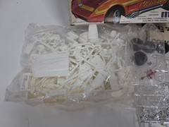 MPC Model 1975 Corvette Coupe Model Kit #1-7505 Vintage 1/25 Ready To Build