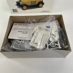 JLE 1930 Ford Model A Victoria Scale Models 1:20 Diecast Model Kit #4008 NEW