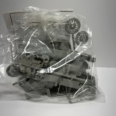 HIGHWAY PIONEERS Plastic Car Models “YOU PICK” New 1:32 Scale Mini Craft