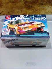 AMT 1211M 1/25 1979 Pontiac Firebird Turbo Custom Snap Model Kit 75 Years