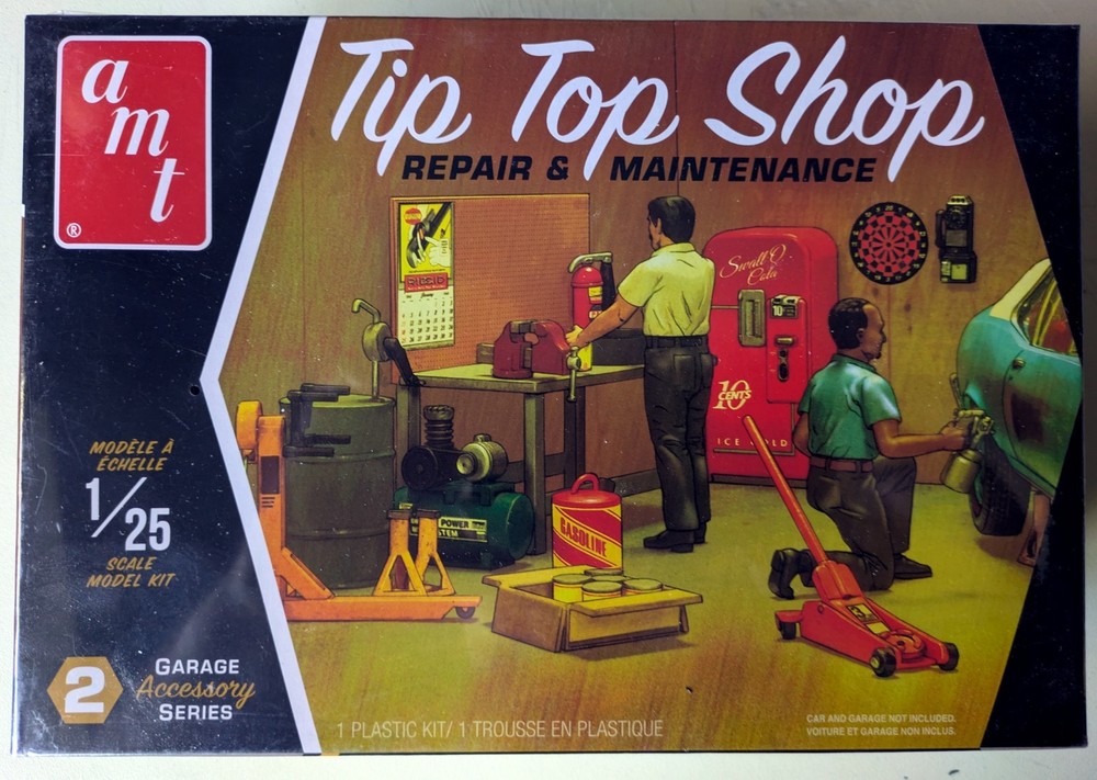 AMT Tip Top Shop 1/25 Scale Model Garage Accessories