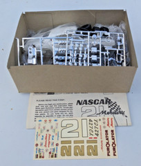 VINTAGE ORIGINAL MPC Donnie Allison NASCAR MERCURY Model KIT “SEALED BAG” 1/25
