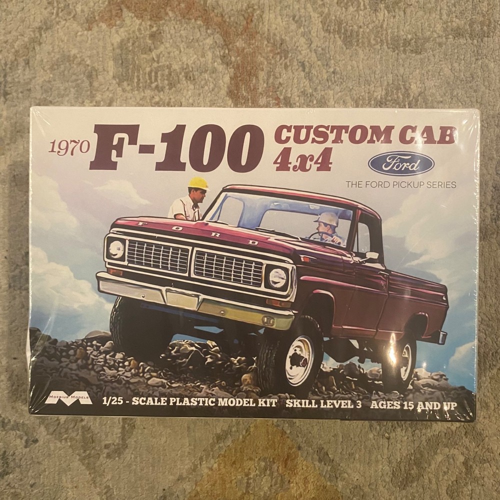 Moebius 1970 F-100 Custom Cab 4×4 Pickup 1:25 Scale Model Kit 1230 NEW