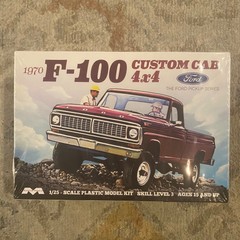 Moebius 1970 F-100 Custom Cab 4×4 Pickup 1:25 Scale Model Kit 1230 NEW